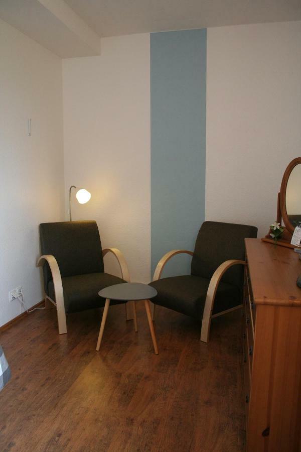 Landhaus Edelweiss Bed&Breakfast - Adults Only 伦斯泰希地区诺伊斯塔特 外观 照片