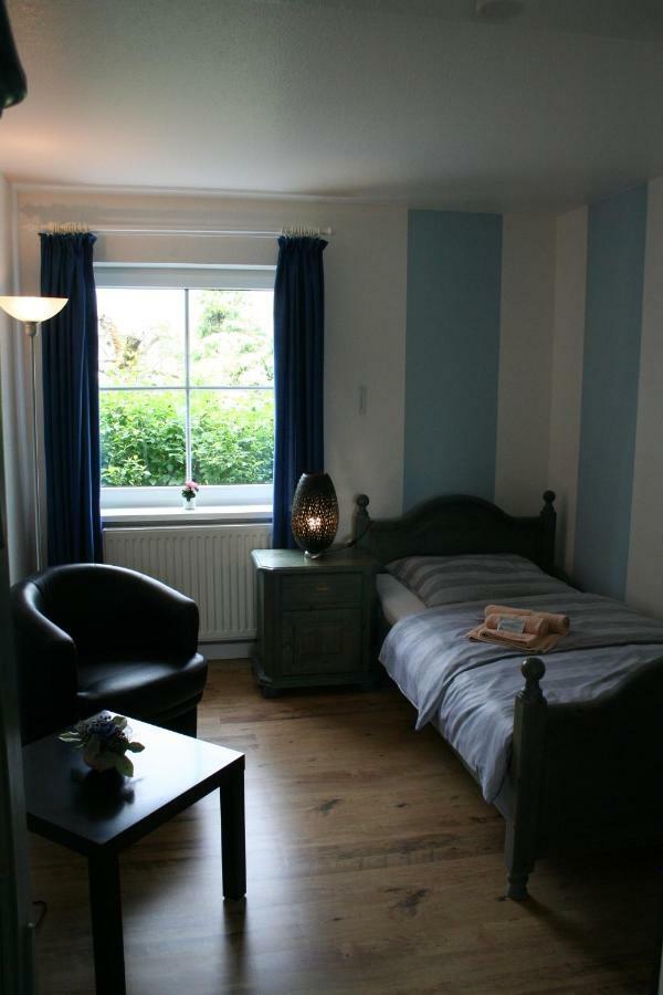 Landhaus Edelweiss Bed&Breakfast - Adults Only 伦斯泰希地区诺伊斯塔特 外观 照片