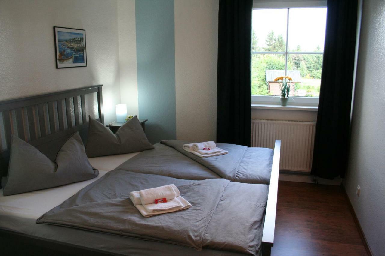 Landhaus Edelweiss Bed&Breakfast - Adults Only 伦斯泰希地区诺伊斯塔特 外观 照片